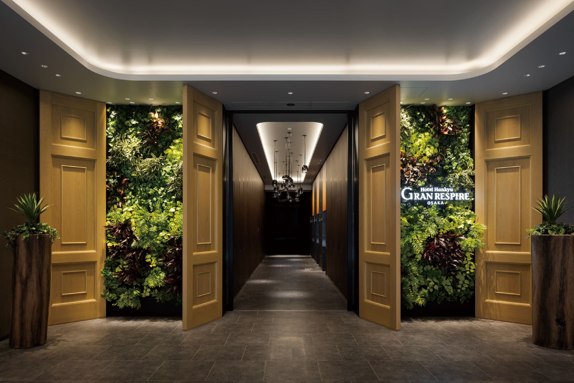 Hotel Hankyu Gran Respire Osaka, Courtesy of Garde Hotel Hankyu Gran Respire Osaka, Courtesy of Garde