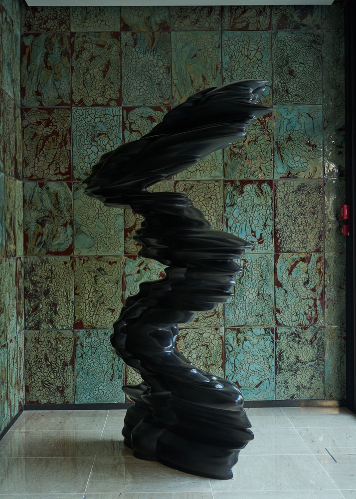 Sculpture by Tony Cragg <br /> Courtesy of Maison Senato Sculpture by Tony Cragg <br /> Courtesy of Maison Senato