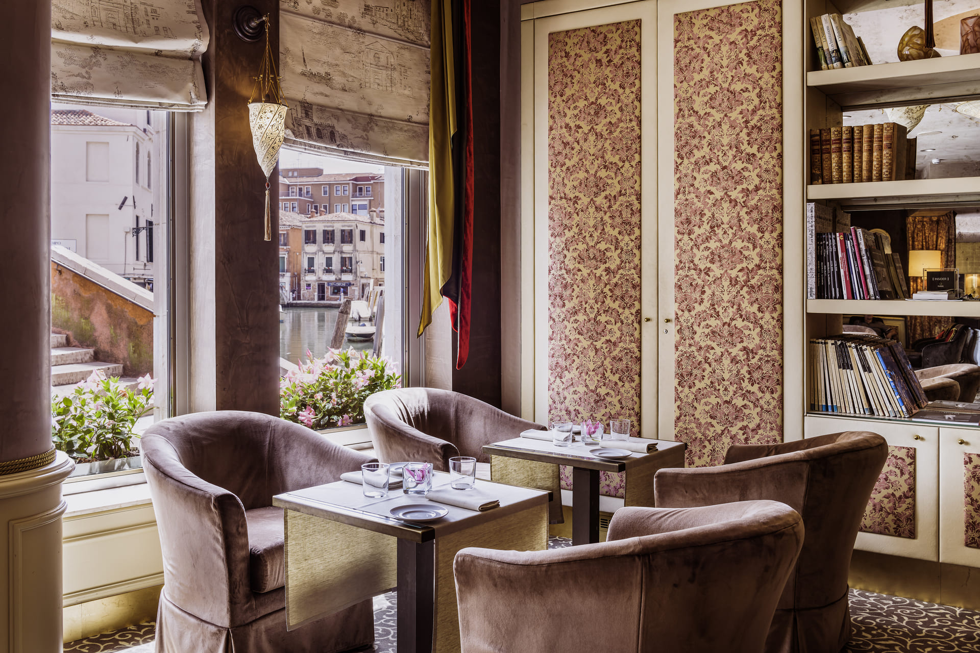 Lounge bar <br /> Courtesy of Papadopoli MGallery Venezia Lounge bar <br /> Courtesy of Papadopoli MGallery Venezia