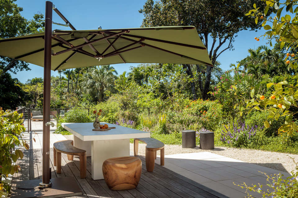 ©Jeanne Canto + Kris Tamburello