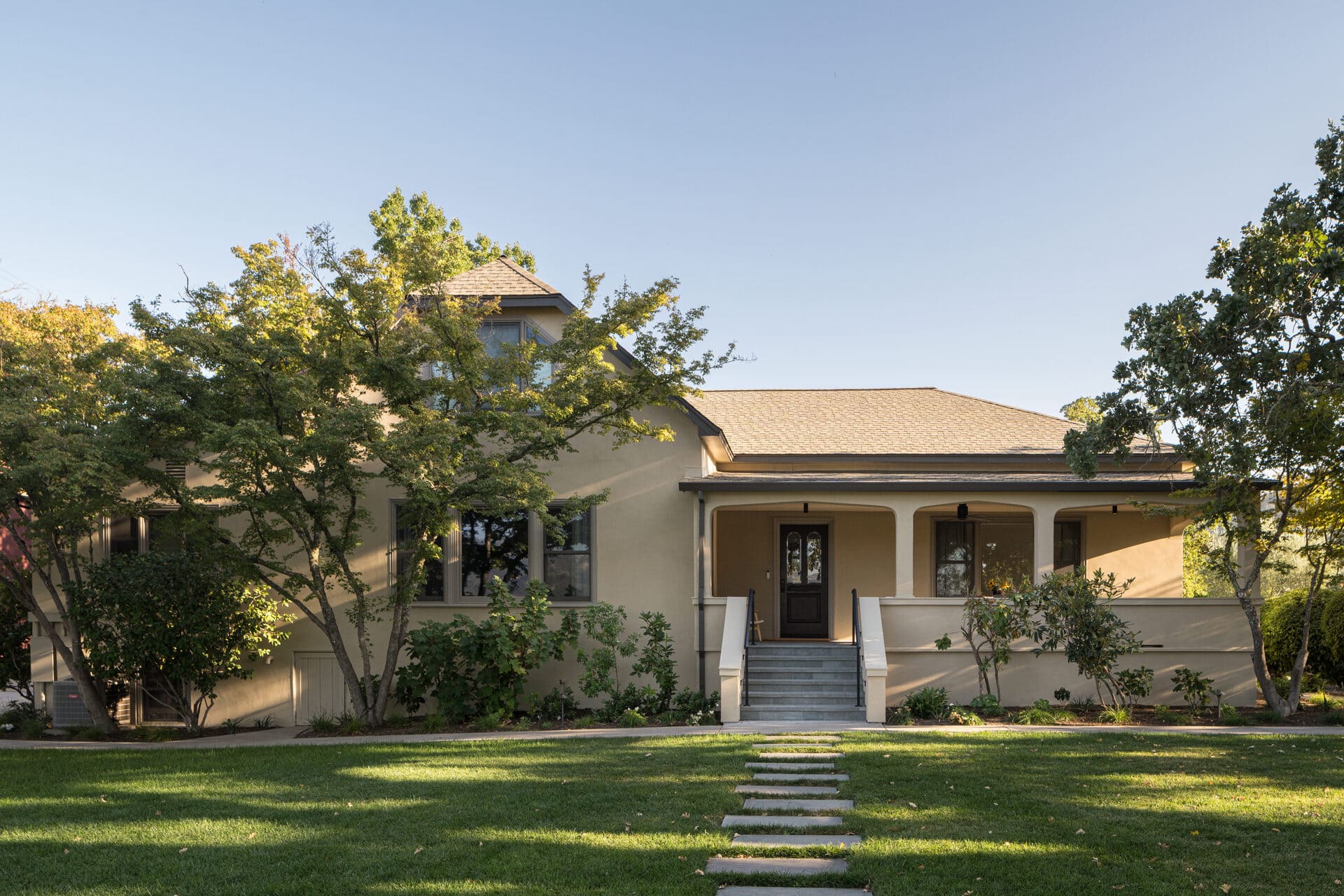 Ehlers Estate Brings European Elegance to Napa Valley