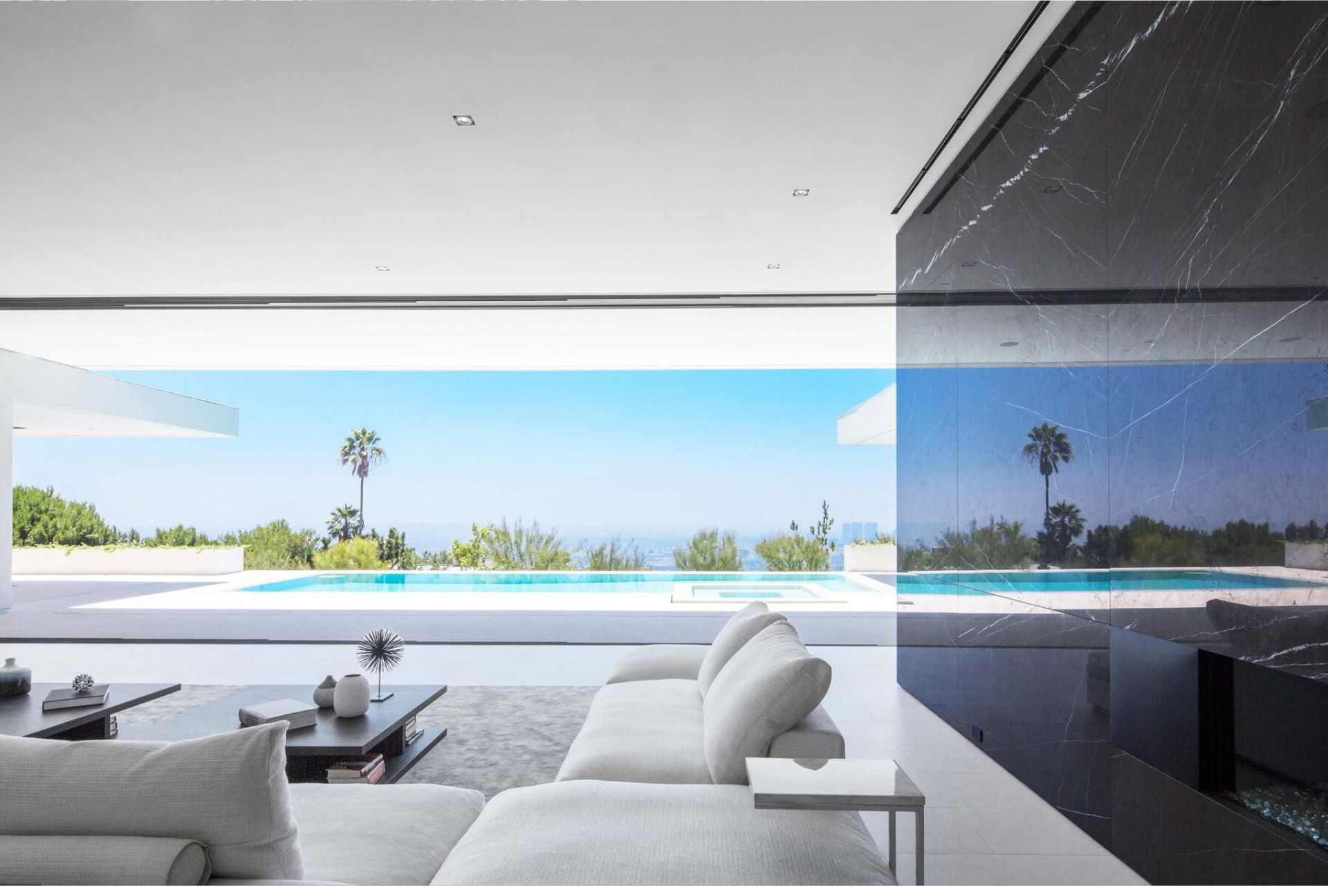 A California dream of design between the sky and the ocean